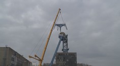 Na Frýdecko-Místecku začala demolice těžební věže. Konstrukce skončí ve šrotu
