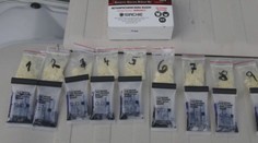 Policie chytla dvojici dealerů drog. Za dva roky měli prodat 480 dávek pervitinu