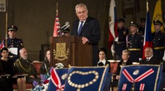 Zeman nepozval část opozice na Hrad. Kalousek si to pochvaluje