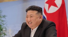 Kim utahuje řetězy. Severokorejcům zakázal párky v rohlíku, Vánoce i rozvody