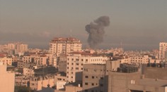 Izrael obnovil bombardování v Pásmu Gazy, Hamás vypustil tisíce raket