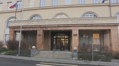 Problém s vyřizováním důchodů. Chybí lidé i lepší zákony, shodují se politici