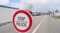 Jsou pomalí, trčíme kvůli nim v kolonách. Pendleři spílají policistům