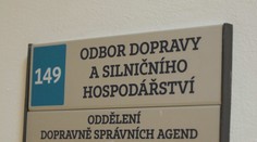 Pašování aut z Francie: Policie vyšetřuje úplatky úředníků