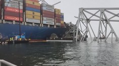 Zaoceánské lodě ztrácí kontejnery. Jejich náklad pak zamořuje oceán