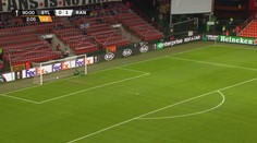 Borec na konec: Roofe z Rangers vstřelil parádní gól z půlky