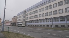 Univerzita v Plzni chce prodat budovu Škodovky. Zájemci se mohou hlásit na konci března