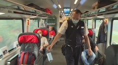 Průvodčí bojují s cestujícími kvůli rouškám. Lidé je odmítají nosit
