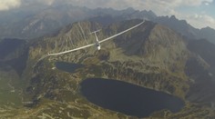 VIDEO: Polský pilot kluzáku Sebastian Kawa a jeho přelet nad Tatrami