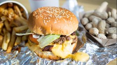V Česku už brzy otevře oblíbený fastfoodový řetězec. Zveřejnili nový termín