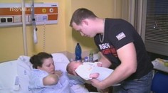 Lékaři v ženě zapomněli placentu. Málem kvůli tomu zemřela
