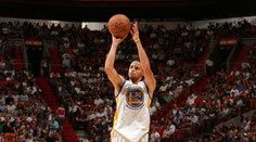 Blog NBA: Steph Curry mezi megahvězdami