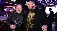 OBRAZEM: Vémola nesedí v koutě. Rozjížděl to na večírku po boku celebrit