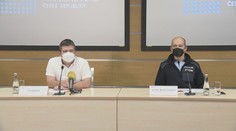 Ústřední krizový štáb jednal o epidemii. Nouzový stav zatím není nutný, řekl Hamáček