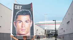 V Americe se Ronalda nedočkají. Může za to Real, nebo Nedvěd?