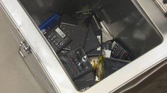 Praha sbírá od lidí staré mobily. Výtěžek jde na dobré účely