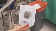 Lékaři přišli s novou metodou zavádění defibrilátoru. Je snazší a efektivnější