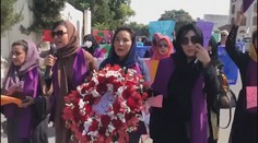 Afghánistánem se opět ozvala střelba, lidé vyšli demonstrovat proti Tálibánu