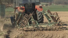 Traktor ze statku zmizel beze stopy, zloději odjeli i bez klíčů