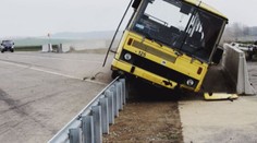 VÍKEND: Co všechno musí vydržet svodidla