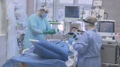 Nemocnice jsou na pokraji sil, z krajů hlásí vyčerpání lůžkových kapacit