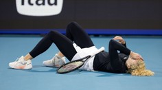 Siniaková po prohře utekla v slzách. Zmatená soupeřka nechápala