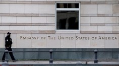 Záhadnou nemoc diplomatů hlásí už i z Berlína. USA podezírají Rusko