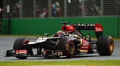 Kvalifikaci na Velkou cenu Malajsie vyhrál Vettel na Red Bullu