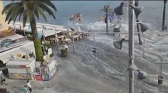 Tsunami zasáhlo španělské ostrovy! Muž zemřel před rodinou