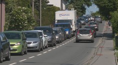 Dopravní peklo v Ostravě. Lidé jsou kvůli uzavírce mostu odříznuti