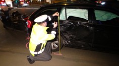 Auto vjelo do cesty motorkářovi, skončil polámaný v nemocnici