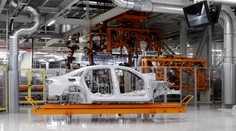 Audi A8 bude mít karoserii z hliníku a karbonu. Krásný kus techniky!