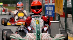 Schumacher (44) se chystá za volant motokáry, bude závodit proti synovi kolegy (15)