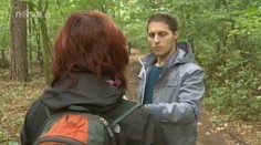 Střelba v lese u Sadské: Tajemný muž střílel na ženu a psa