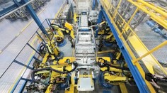 Ford opět mění plány. Končí s velkými elektromobily, vrací se k benzínu