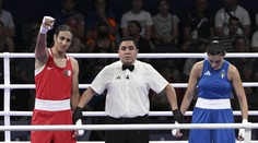 Boxerka s mužskými hormony vyhrála po 46 sekundách. Soupeřka utekla v slzách