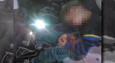 Matka v Žatci nechala dítě v autě. Zachránili ho na poslední chvíli