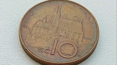 Zkontrolujte si peněženky. Desetikoruna se prodala za 160 tisíc