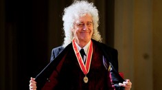 Kytarista Brian May se stal rytířem! Při korunovaci Karlem III. došlo i na intimní dotazy