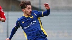 Boj o život: Fotbalový talent frajersky vylezl na vagon a udeřil ho proud