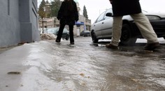 Ledovka znovu udeřila. Ve třech krajích platí výstraha, hrozí vážné problémy