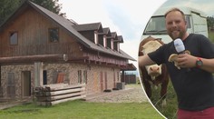 Inspektor se odhalil na nudapláži, pak si pochutnal na smaženém kaprovi!