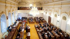 Konec politických trafik? Nový zákon podle kritiků stejně nepomůže!