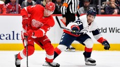 Vrána se vrátil do NHL, Caps mu děkovali emotivním videem. Krásné, říká Čech