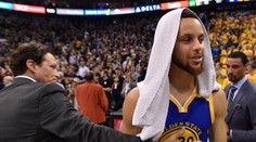 Jako horký nůž máslem! Golden State ovládli sérii 4:0 na zápasy
