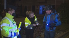 V noci na neděli se mění čas. Policie kvůli tomu varuje všechny chodce