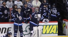 19 LET ČEKÁNÍ! Ale Winnipeg doma úžasný zápas ztratil