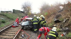 Bojovali o jeho život, řidič ale srážku s vlakem nepřežil