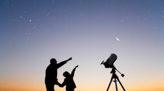 Nenechte si ujít slábnoucí Pluto či Perseidy, doporučují astronomové