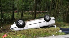 Nehoda u Žamberku: Mladá řidička (21) nepřežila náraz do stromu